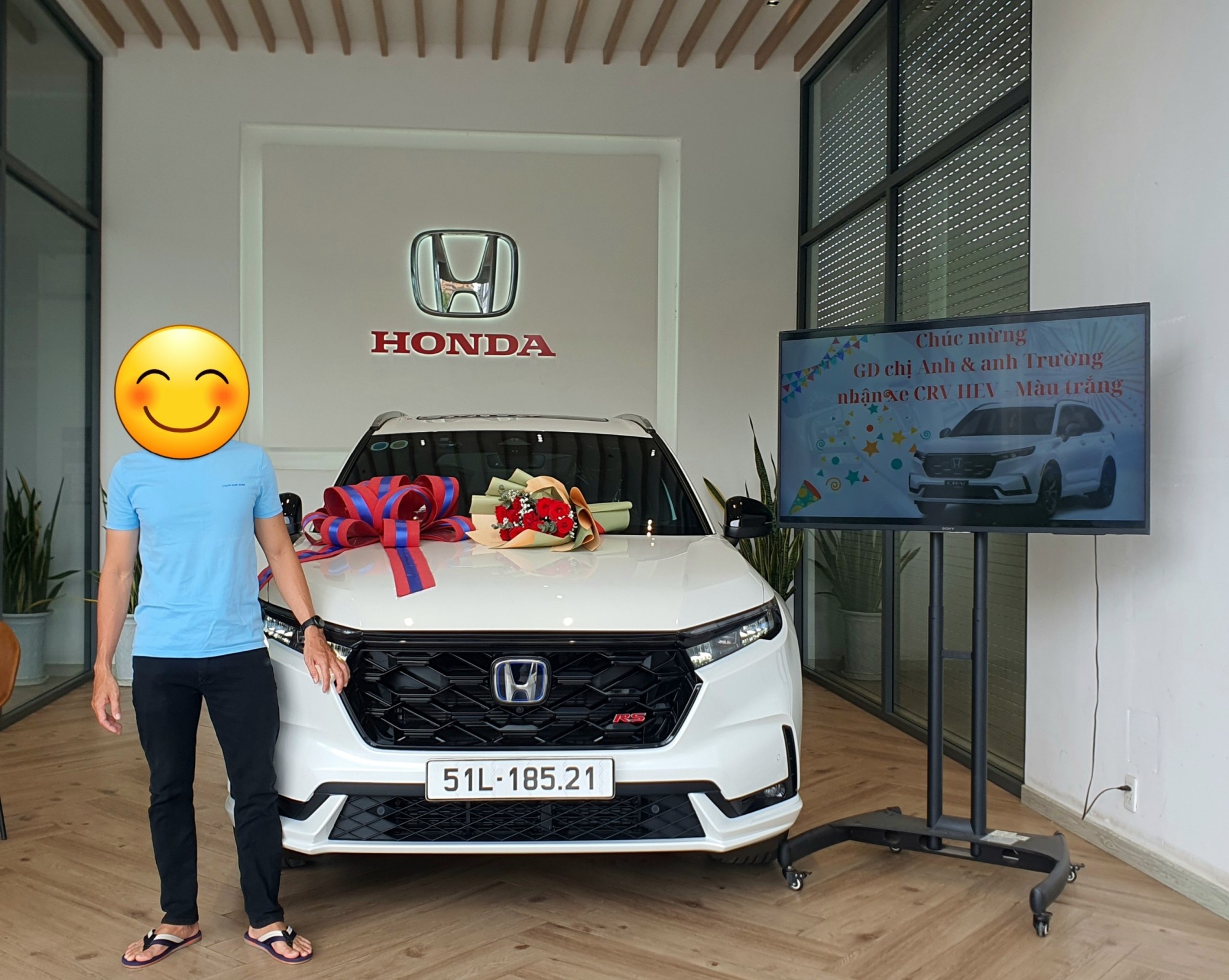 HONDA CRV HEV - Hân hạnh bàn giao đến gia đình chị Ánh và anh Trường